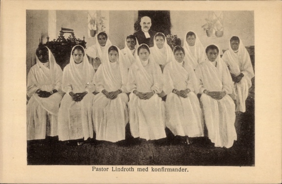 Postcard Swedish Mission in India, Pastor Lindroth with confirmation candidates