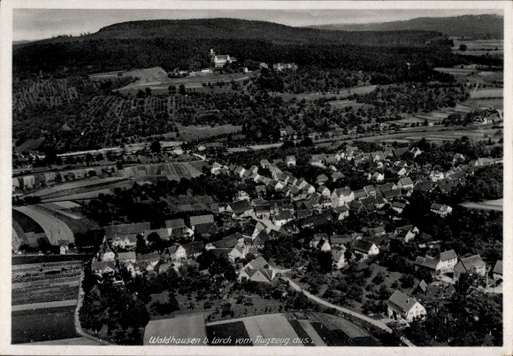 Ak Waldhausen Lorch im Remstal, Luftbild,  Lorch, Landschaft, Häuser, Bäume