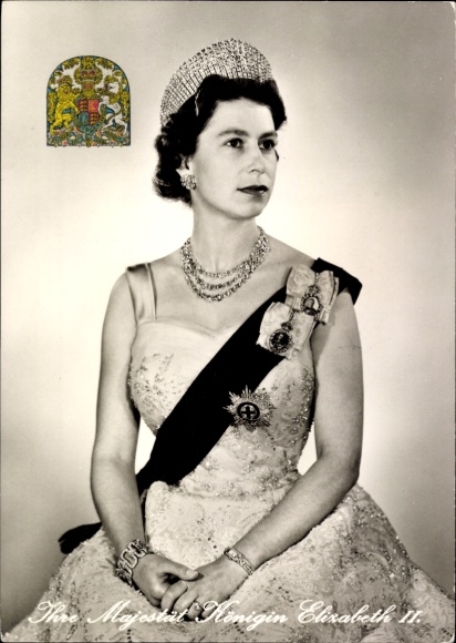 Ak Königin Elisabeth II. von England, Queen Elizabeth II., Portrait