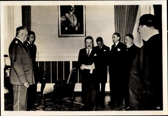 Foto Heinrich Hoffmann, von Neurath, Reichsprotektor von Böhmen und Mähren, neue Regierung in Prag