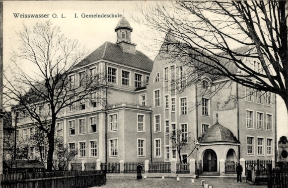 Postcard Weißwasser in Upper Lusatia, 1st Community High School