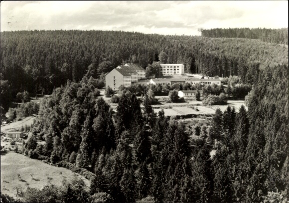 Ak Luisenthal im Thüringer Wald, Blick auf das FDGB Erholungsheim Adolf Deter, Wald, Gebäude, ...