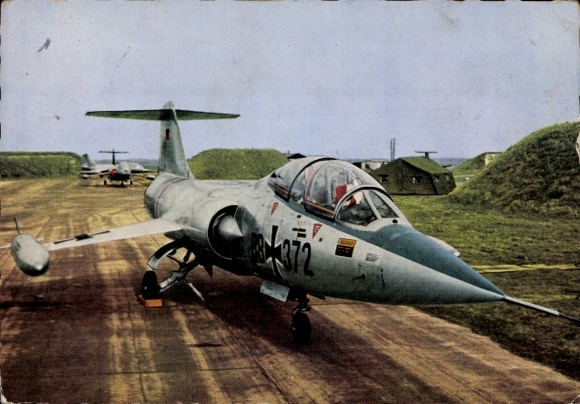 Postcard German Bundeswehr, Air Force, fighter aircraft Starfighter F 104
