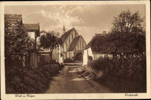 Ak Wiek op Rügen, dorpsstraat, kerk