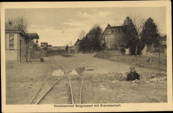 Postcard Guignicourt Aisne, shell hole, railway tracks