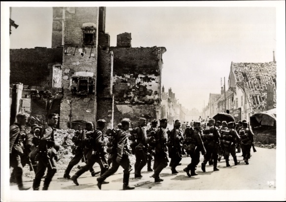 Photo German troops occupy the Atlantic coast up to the Spanish border, June 1940, II WW