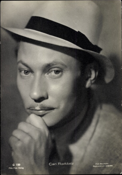Postcard actor Carl Raddatz, portrait with hat, Film Photo Verlag G 199