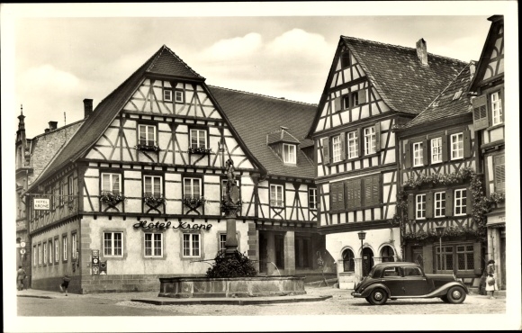 Postcard Bretten in Baden, Hotel Krone, fountain, car