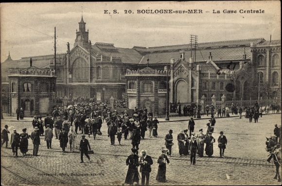 Postcard Boulogne sur Mer Pas de Calais, La Gare Centrale