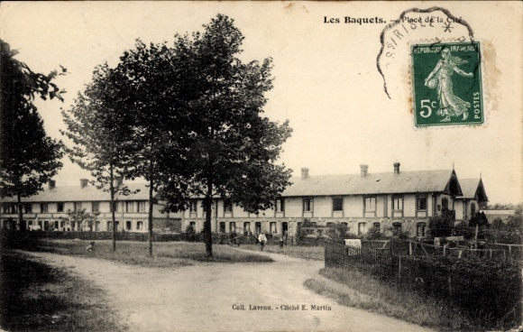 Postcard Les Baquets Manneville Eure, Place de la Cite