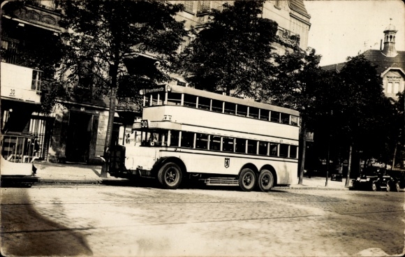 foto Ak Berlin Prenzlauer Berg, buslijn 30 naar Neukölln, Prenzlauer Promenade, hoek van Wisbyer Str.