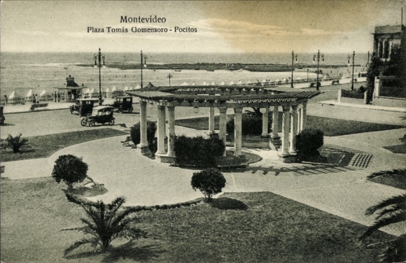 Ak Montevideo Uruguay, Plaza Tomás Gomensoro, Pocitos, Parkanlage, Meerblick,  
