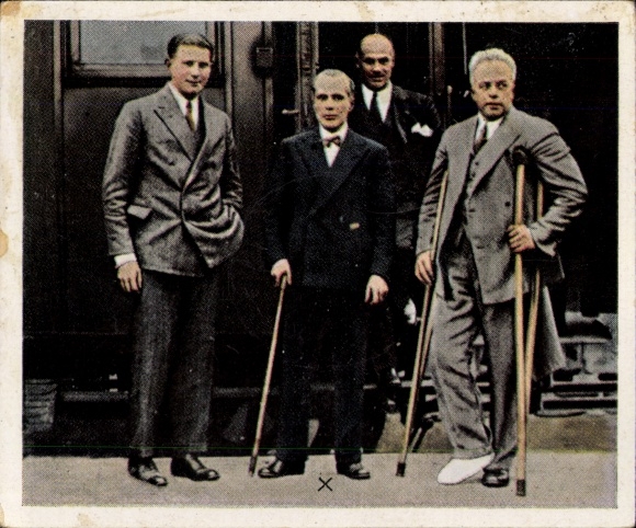Collector's picture The Post-War Period No. 127, July 1928, Nobile's unsuccessful Arctic flight