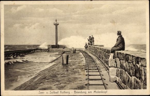 Postcard Kołobrzeg Kolberg Pomerania, surf at the pier head