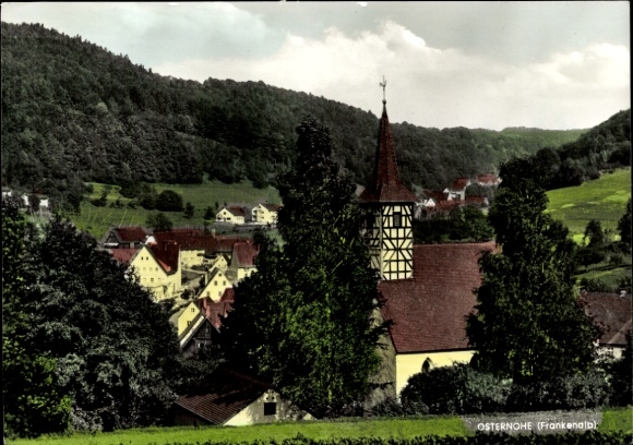 Ak Osternohe Schnaittach in Mittelfranken, Dorfansicht, Kirche, bewaldete Hügel,  Architektur