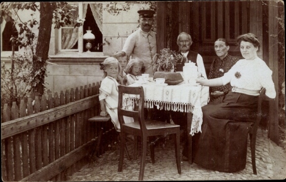 Photo Postcard Menz Stechlin in der Mark, family photo
