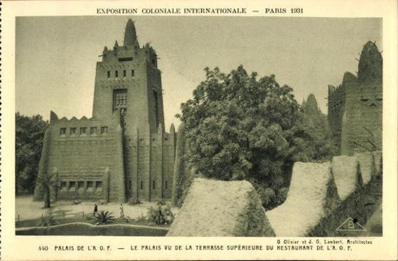 Set von 75 Ansichtskarten, Weltausstellung Paris, 1900, 1937