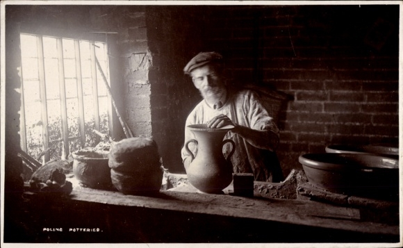 Postcard Man makes a jug