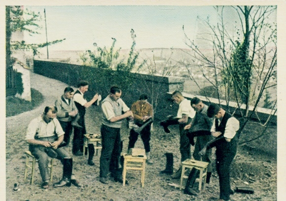 Collective picture of the state of work and peace, Mindelheim farmer&#39;s school, Salem cigarette factory