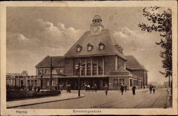 Postcard Herne in the Ruhr area, station building