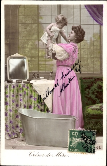 Postcard Cresor de Mere, Woman with Child