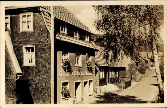 Picture of Gießübel in Thuringia, facade of a house, street, former restaurant, photography