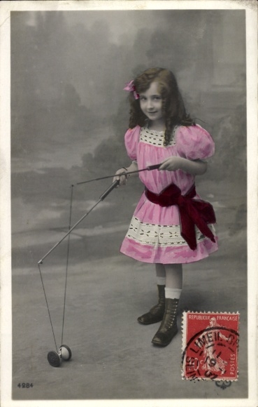 Ak Mädchen beim Spielen, Diabolo