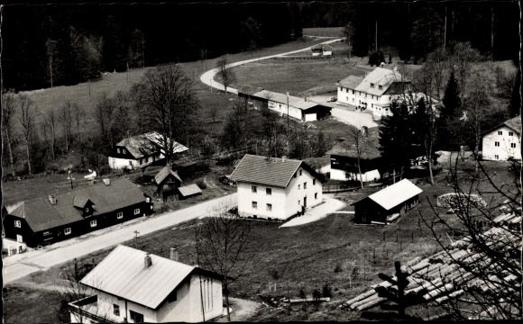 PC Zwieseler Waldhaus Lindberg Niederbayern, view of the place, wood storage