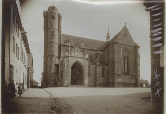 Oryginalne zdjęcie Münstermaifeld, powiat Mayen-Koblenz, kościół św. Marcina i św. Seweryna, około 1900 r.