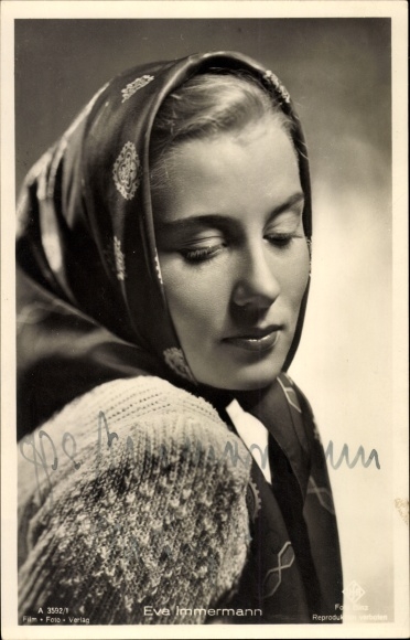 Postcard actress Eva Immermann, portrait, headscarf, autograph