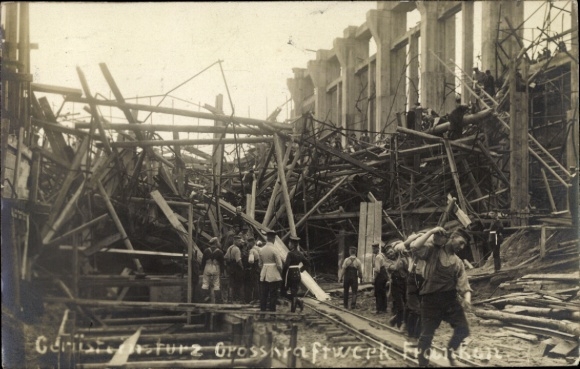 Photo Postcard Nuremberg, large power plant Franken, scaffolding collapse during construction 1912