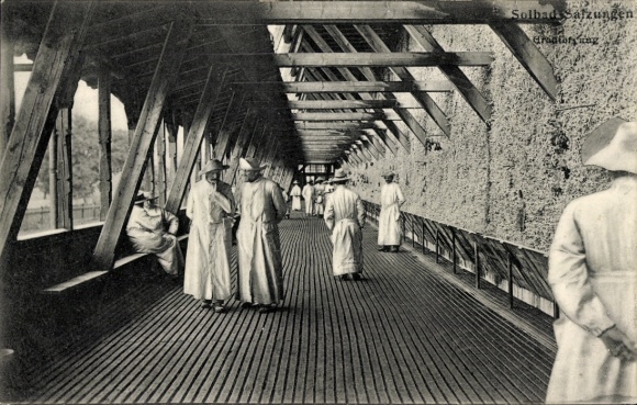 Postcard Bad Salzungen in Thuringia, Slow promenade, people in white clothes, wooden structure, ent