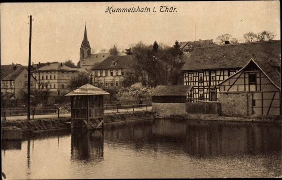 Ak Hummelshain im Saaletal Thüringen, Wasserpartie mit alten Fachwerkbauten, Kirche