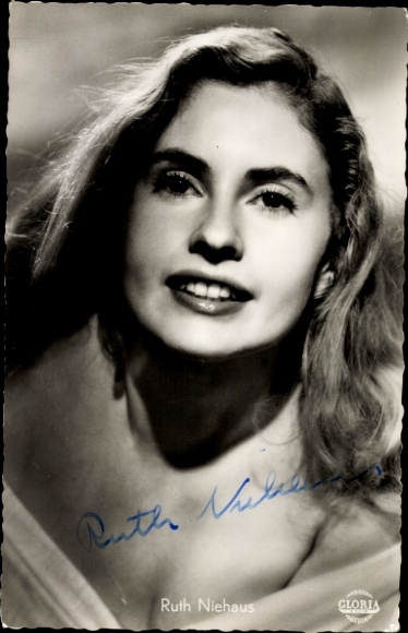 Postcard actress Ruth Niehaus, portrait, path without turning back, Rose Monday, autograph