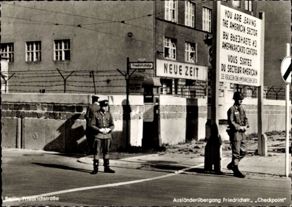 KP Berlin Mitte, mur na Friedrichstrasse, przejście graniczne, punkt kontrolny