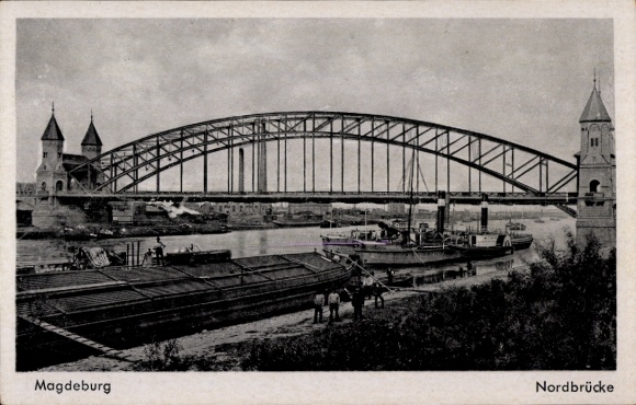 Postcard Magdeburg in Saxony-Anhalt, North Bridge, Barges