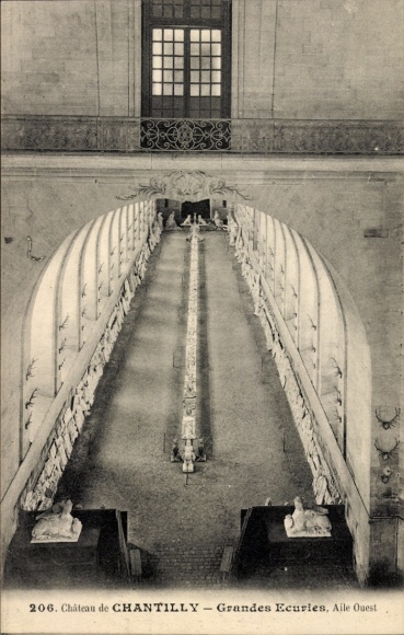 CPA Chantilly Oise, Chateau, Grandes Ecuries