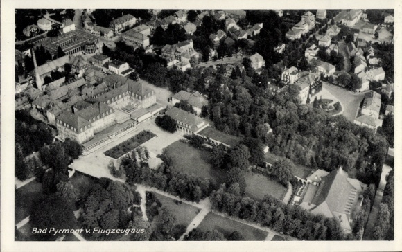 Postcard Baarsen Bad Pyrmont, Bad Pyrmont v. Airplane from