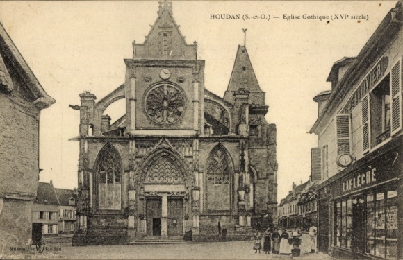 Ak Houdan Yvelines, Gotische Kirche, die Fassade