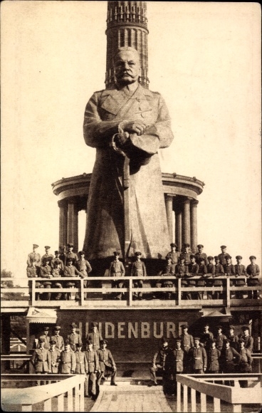 PC Berlin Tiergarten, the iron Hindenburg, soldiers, nailing, war aid