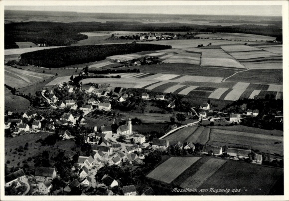 Ak Maselheim in Oberschwaben Württemberg, Luftaufnahme von  Blick auf Felder und Gebäude