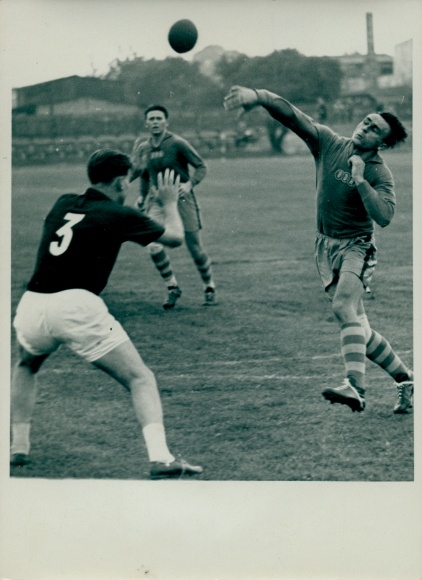 Photo Berlin Lichtenberg Hohenschönhausen, handball, Berlin versus Prague, August 20, 1955, Steffenstraße
