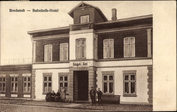 Postcard Bredstedt in North Friesland, station hotel