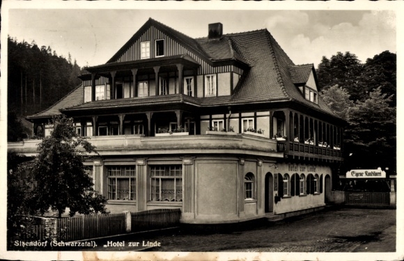 Ak Sitzendorf in Thüringen, Hotel zur Linde, Cigar Raubam, traditionelle Architektur
