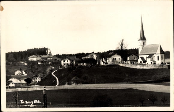 Photo Postcard Taching am See Upper Bavaria, town view, church