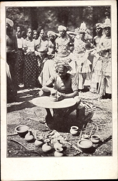 PC Hamburg Eimsbüttel Stellingen, John Hagenbeck&#39;s Ceylon, Sinhalese potter