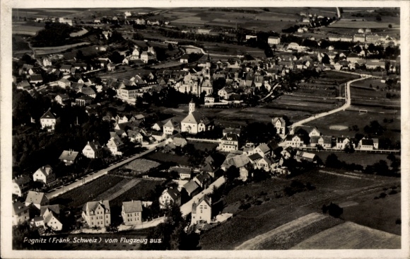 Ak Pegnitz in Oberfranken, Fliegeraufnahme vom Ort