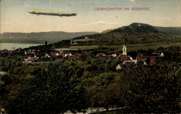 Ak Ludwigshafen am Bodensee, Panorama, Zeppelin over de stad
