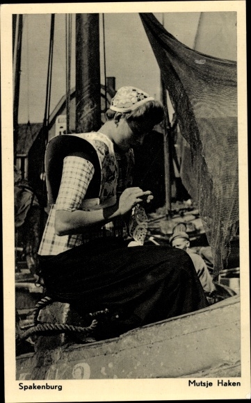 Artist PC Spakenburg Utrecht Netherlands, Mutsje Haken, woman in typical costume