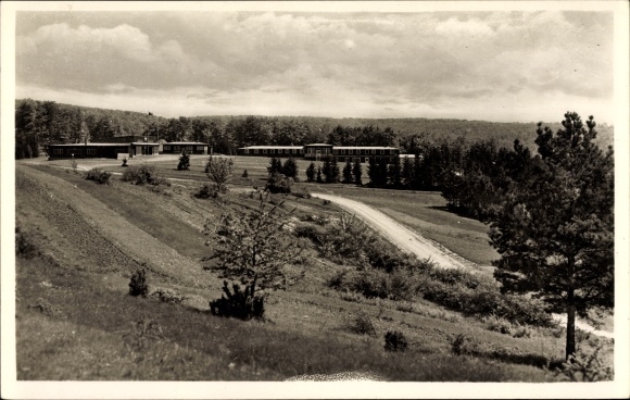 Ak Lauterbach Wartburgkreis in Thüringen, Segelflugschule Harsberg, Panorama vom Ort